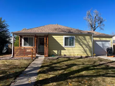 905 Nile St, Aurora, CO 80010