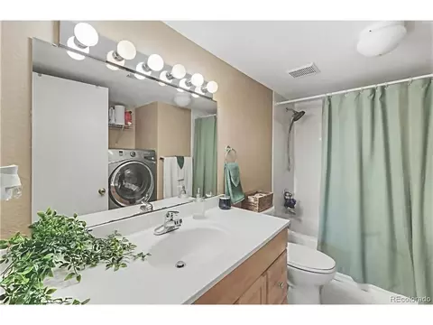 Bath - 17229 E Progress Ave, Centennial, CO 80015 photo 3 of 3
