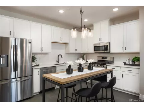 9981 W Victoria Pl #207, Littleton, CO 80127