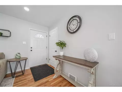 4698 E Bails Pl, Denver, CO 80222 photo 6