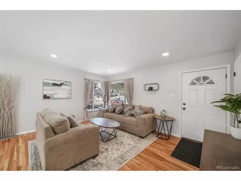 4698 E Bails Pl, Denver, CO 80222 photo 9
