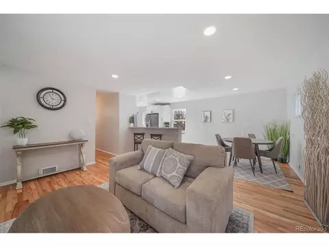 4698 E Bails Pl, Denver, CO 80222 photo 5