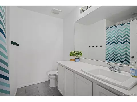Bath - 6207 Easton Cir, Frederick, CO 80516 photo 3 of 3