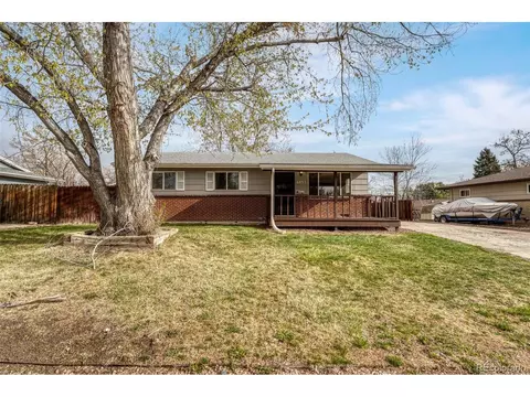 6895 W Oregon Dr, Lakewood, CO 80232