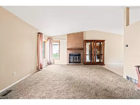 19094 E Oberlin Dr, Aurora, CO 80013 photo 2