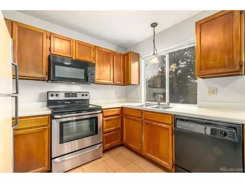 19876 E Bethany Dr, Aurora, CO 80013 photo 2