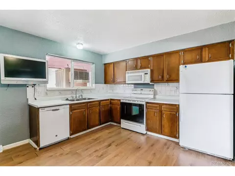 16588 E 8th Ave, Aurora, CO 80011 photo 5