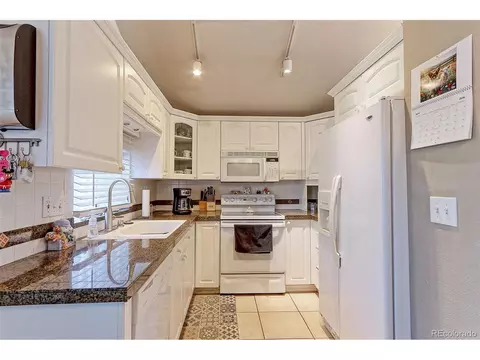 Kitchen - 11941 E Cornell Cir, Aurora, CO 80014 photo 2 of 2