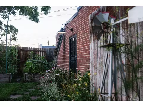 3010 Cherry St, Denver, CO 80207 photo 29