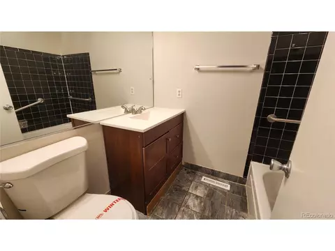 Undisclosed, Aurora, CO 80014 photo 16