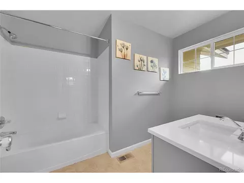 Bath - 20532 E Lake Cir, Centennial, CO 80016 photo 4 of 7