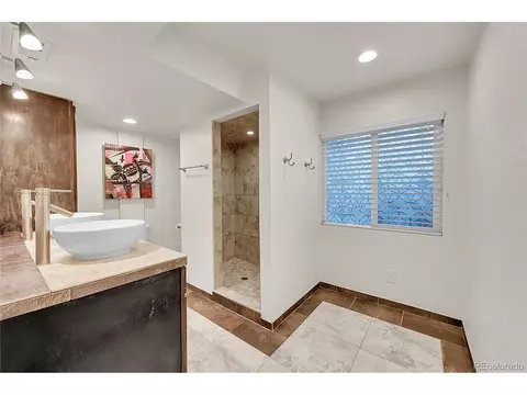Bath - 20532 E Lake Cir, Centennial, CO 80016 photo 6 of 7