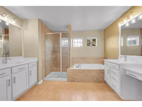 Bath - 20532 E Lake Cir, Centennial, CO 80016 photo 2 of 7
