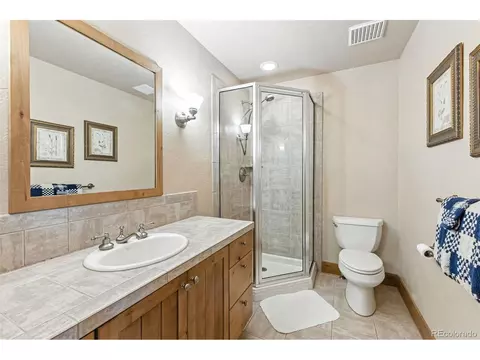 Bath - 1730 Red Hawk Rd, Silverthorne, CO 80498 photo 7 of 9