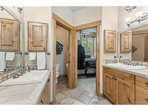 Bath - 1730 Red Hawk Rd, Silverthorne, CO 80498 photo 8 of 9