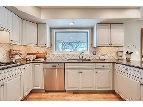 2854 E Nichols Cir, Centennial, CO 80122 photo 9