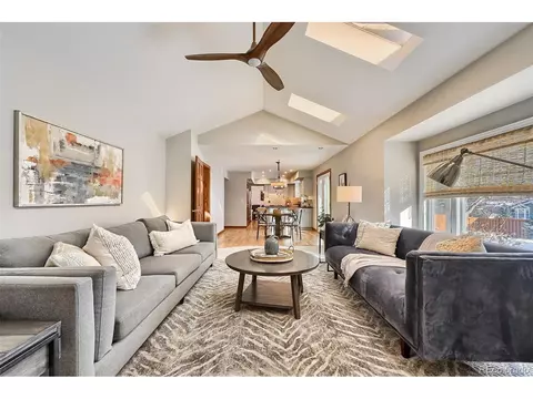 2854 E Nichols Cir, Centennial, CO 80122 photo 5
