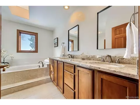2854 E Nichols Cir, Centennial, CO 80122 photo 16