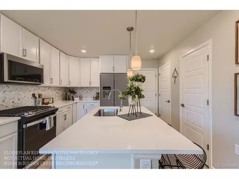 10221 E 62nd Pl, Denver, CO 80238 photo 12