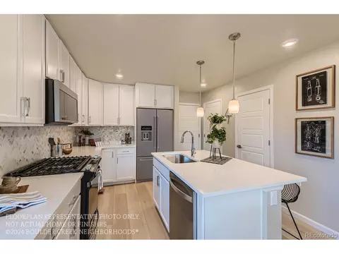 10221 E 62nd Pl, Denver, CO 80238 photo 7