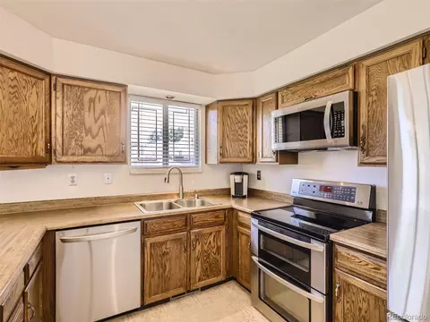 4605 Crystal St, Denver, CO 80239 photo 11