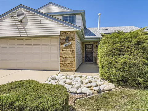 4605 Crystal St, Denver, CO 80239 photo 2