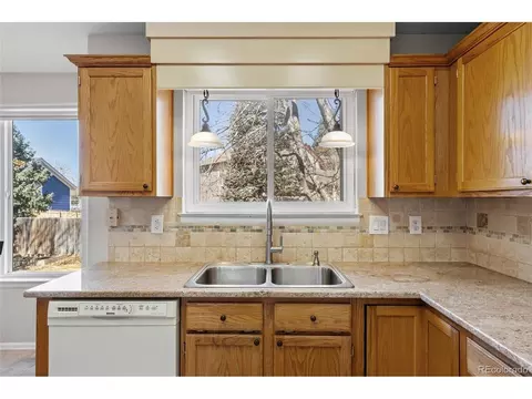 Kitchen - 19418 E Crestridge Cir, Centennial, CO 80015 photo 5 of 5