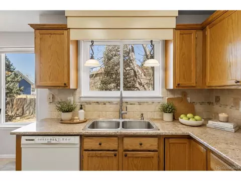 Kitchen - 19418 E Crestridge Cir, Centennial, CO 80015 photo 2 of 5