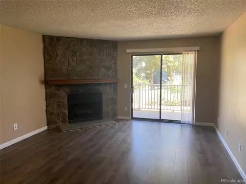 910 S Walden St #102, Aurora, CO 80017