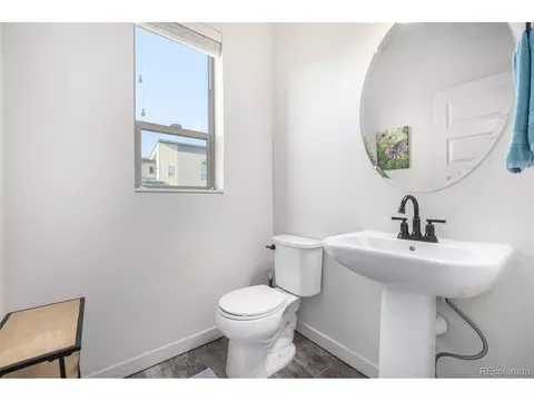 9084 E 49th Pl, Denver, CO 80238 photo 33