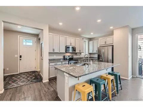 10889 E 25th Dr, Aurora, CO 80010 photo 11