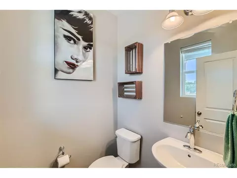 10889 E 25th Dr, Aurora, CO 80010 photo 13