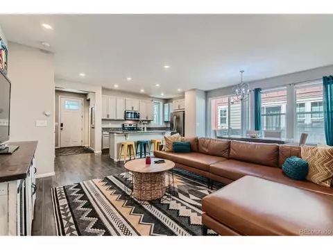 10889 E 25th Dr, Aurora, CO 80010 photo 5