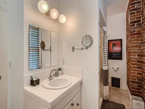2653 Stout St, Denver, CO 80205 photo 15