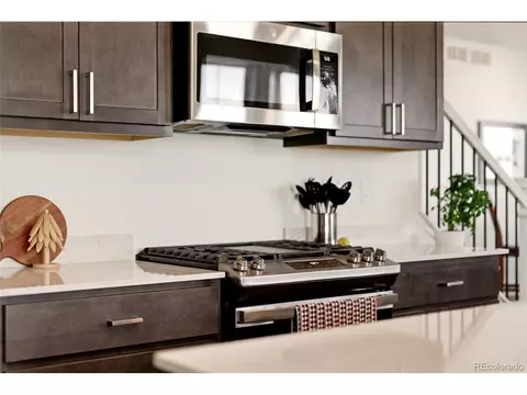 Kitchen - 5167 E 149th Ave, Thornton, CO 80602 photo 4 of 5