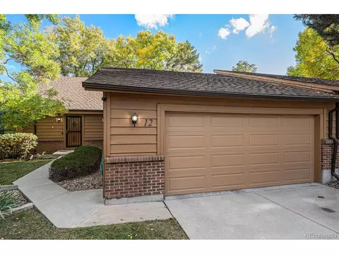 12 S Eagle Cir, Aurora, CO 80012 photo 2