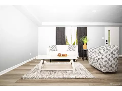 901 S Osceola St, Denver, CO 80219