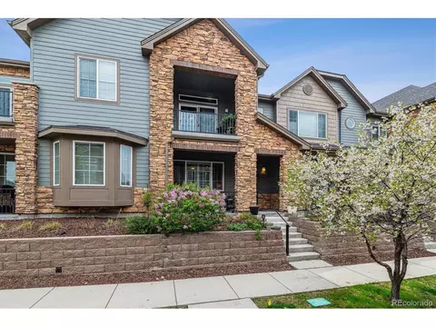 574 E Dry Creek Pl, Littleton, CO 80122
