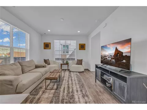 828 Yankee Boy Loop, Elizabeth, CO 80107