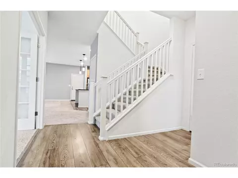 21927 E Radcliff Cir, Aurora, CO 80015 photo 2