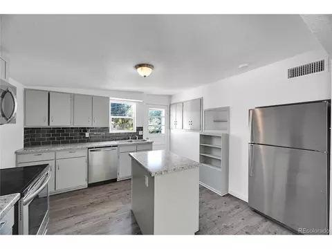 27 E 5th Ave, Longmont, CO 80504 photo 4