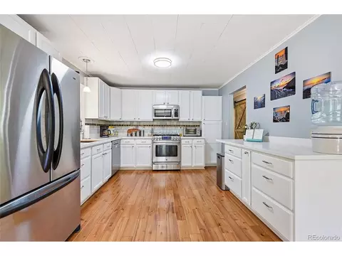 Kitchen - 427 Brookside Dr, Bailey, CO 80421 photo 1 of 2