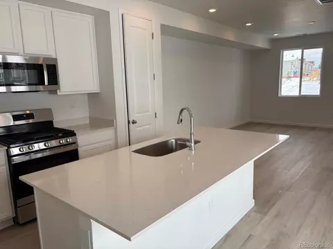 22792 E Tufts Ave #B, Aurora, CO 80015 photo 3