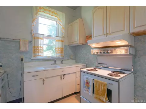 119 E 8th St, Walsenburg, CO 81089 photo 12