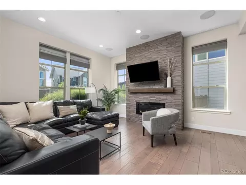 Living - 9103 E 61st Pl, Denver, CO 80238 photo 2 of 4