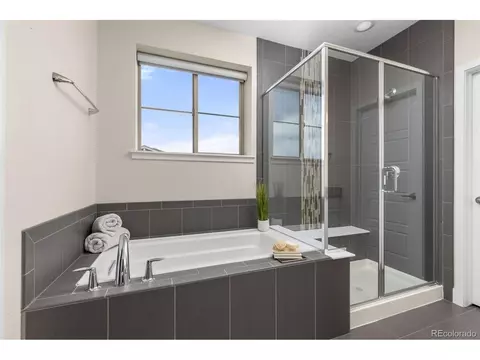 Bath - 9103 E 61st Pl, Denver, CO 80238 photo 2 of 4
