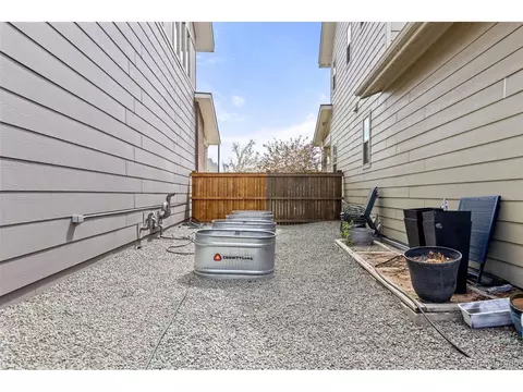 Exterior - 9103 E 61st Pl, Denver, CO 80238 photo 9 of 9