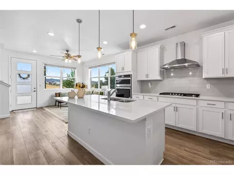 8057 Yampa River Ave, Littleton, CO 80125