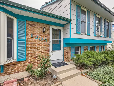 1205 S Biscay St, Aurora, CO 80017