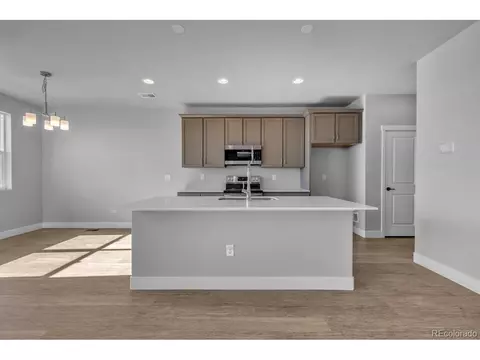 4246 E 98th Pl, Thornton, CO 80229 photo 3